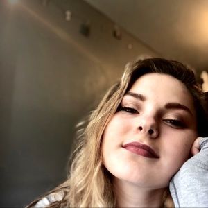 Meet your Posher, Kara